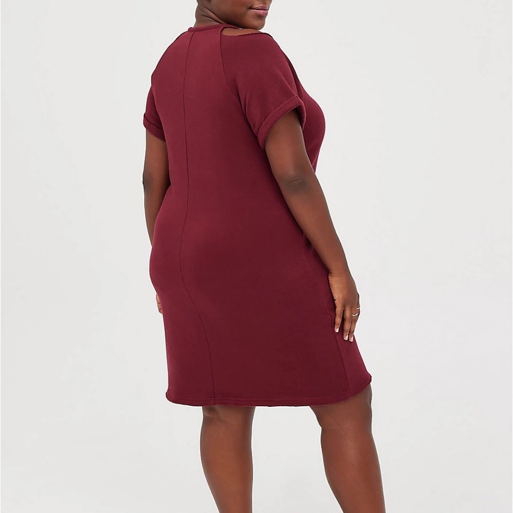 Torrid Dress 3X Burgundy/Wine Cold Shoulder Cut Out Mini Plus Relaxed Lounge New - Picture 3 of 5